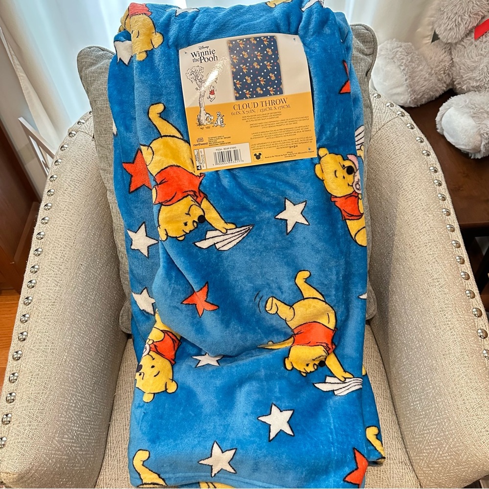 Disney Winnie the Pooh Blue Bear Stars Design Plush Cloud Throw Blanket 60 x 70”